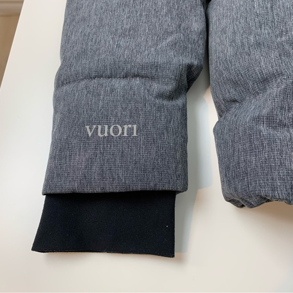 Vuori Puffer Jacket Coat Women’s Gray Sz XS Pockets Hooded Active Outdoors - Picture 16 of 16